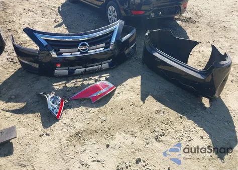 2015 Nissan Altima 2.5 S z USA, uszkodzony, nr VIN 1N4AL3AP5FN878372